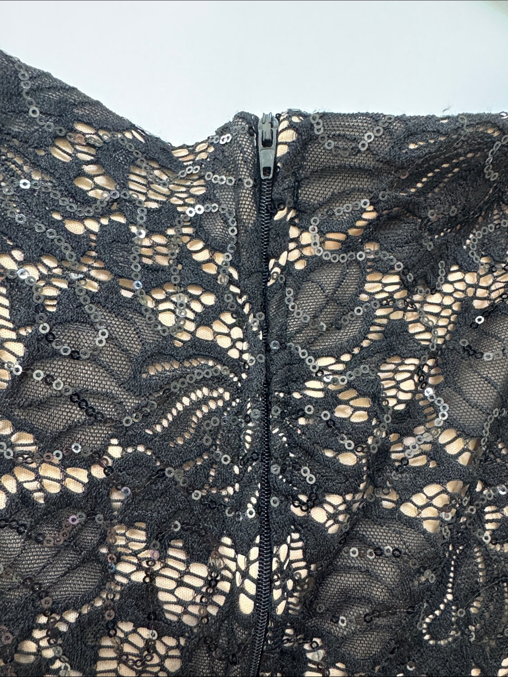 Elegant Bisou Bisou Black Lace Dress - Picture 8 of 8